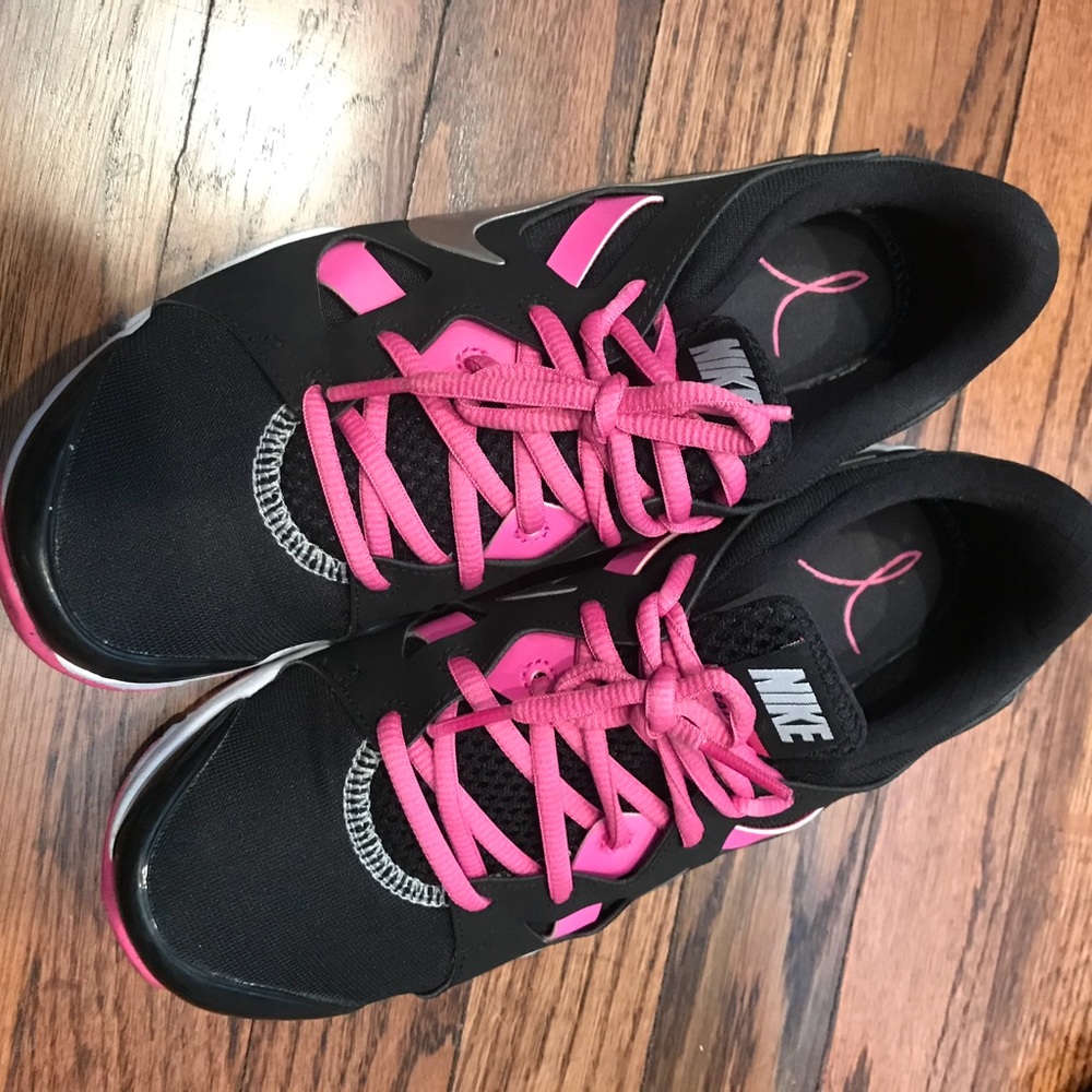 6.5 Nikes. Pink and black